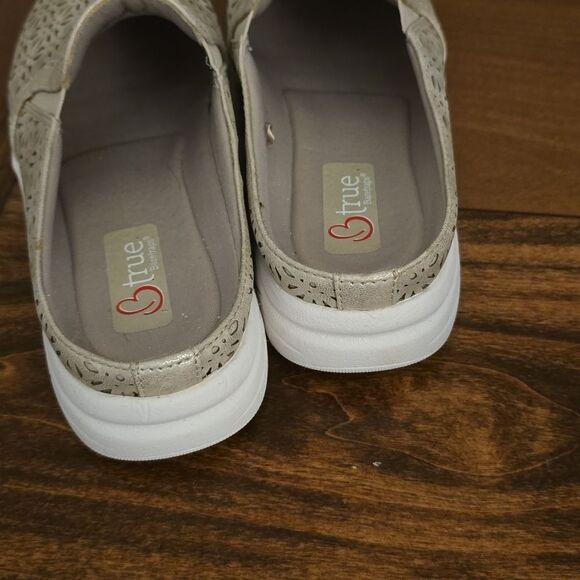 BareTraps  Laser-Cut Mules - Picture 5 of 9